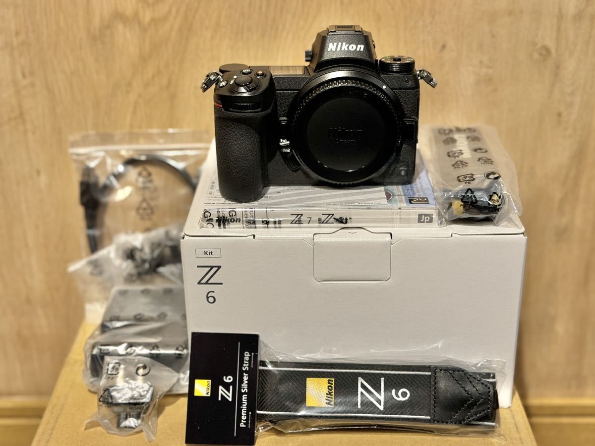 送料無料】Nikon z6ボディ 付属品あり ショット数18813枚 Nikon