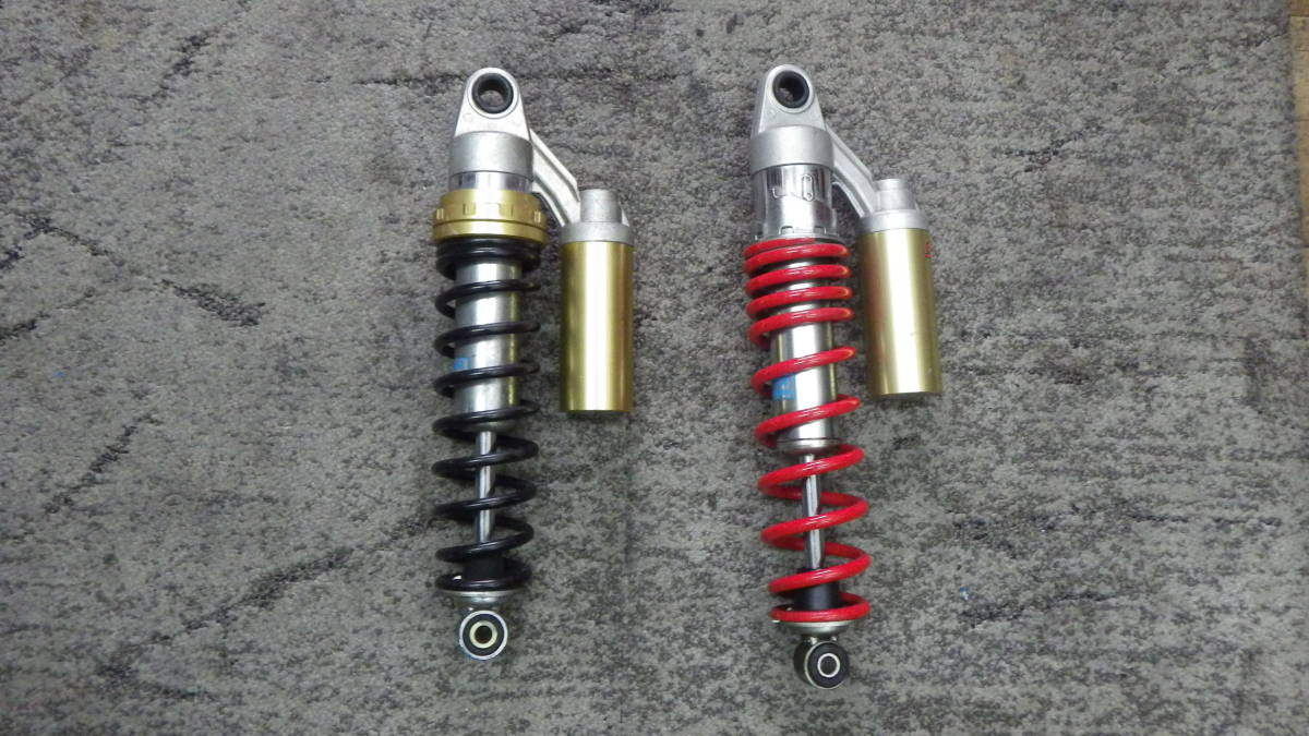 nc39純正リアサス(SHOWA) HONDA CB400SF純正リアサスSHOWA NC39サスペンション リアショック