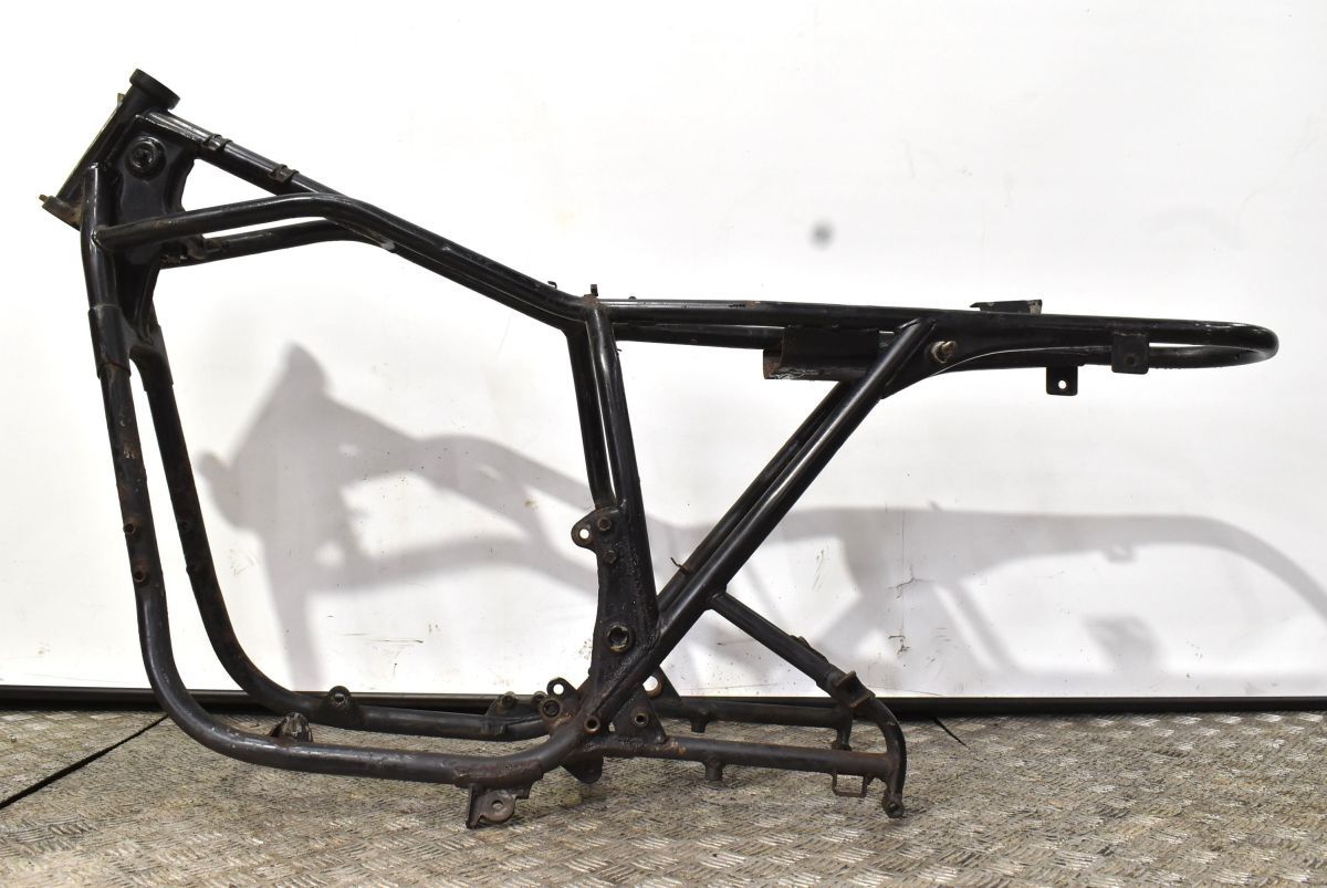 当時物 純正 GS400 書類付きフレーム 0152 検) GS400 GS400E GS400L GS400 純正 当時物 書類」の落札相場・落札価格 書類」(スズキ用)(フレーム)の E3