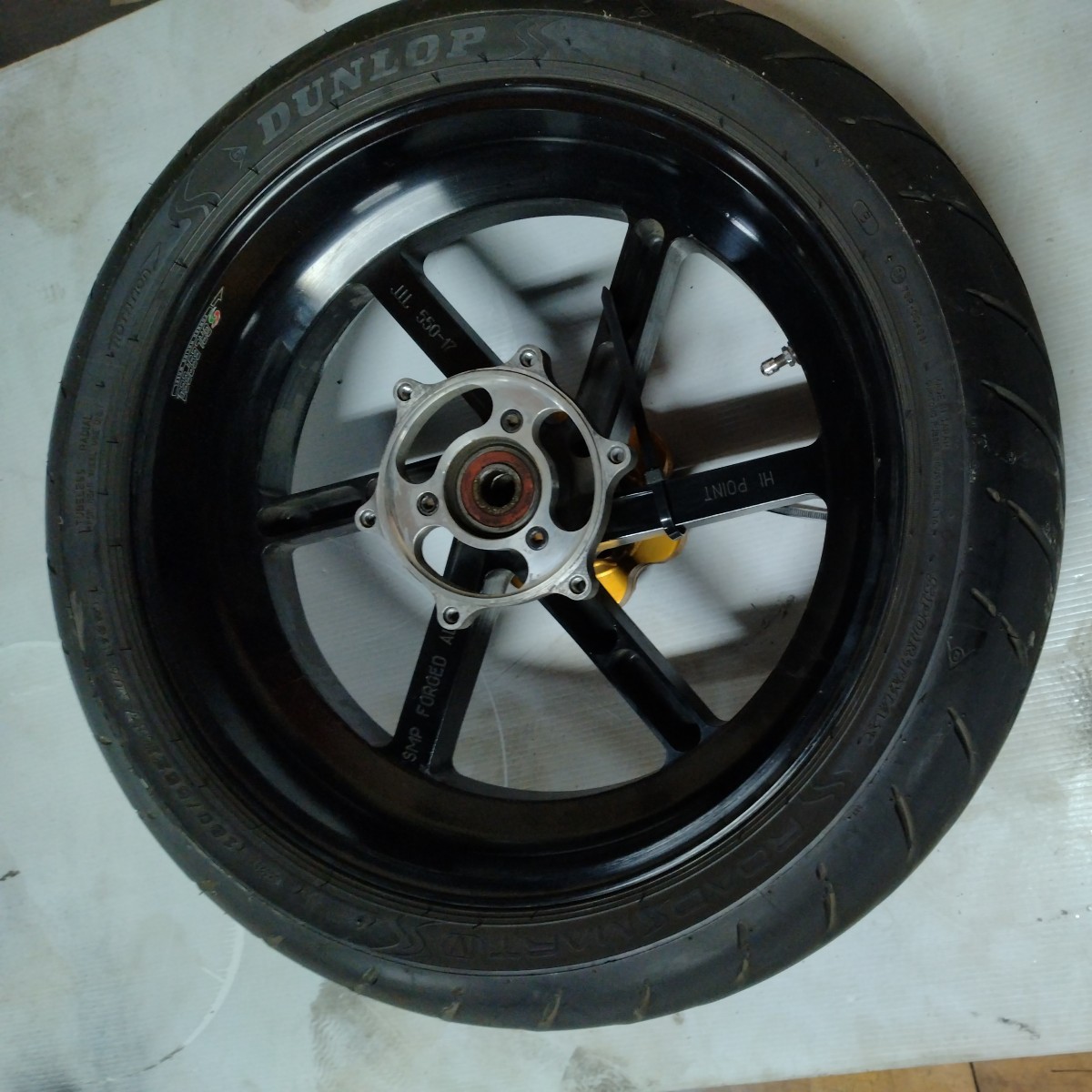カワサキ ゼファー1100 に使用 5.5J ハイポイント アルミホイール