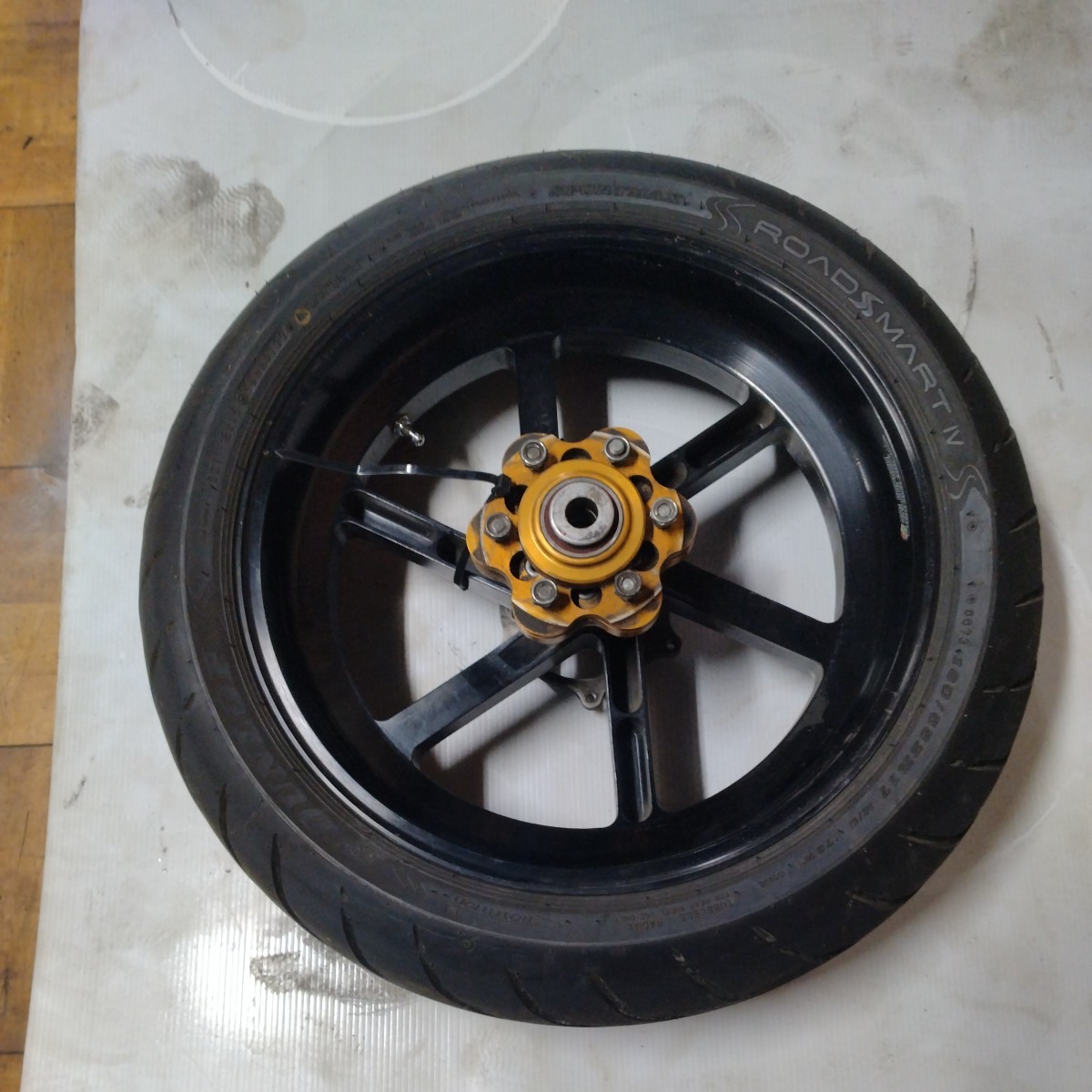 カワサキ ゼファー1100 に使用 5.5J ハイポイント アルミホイール