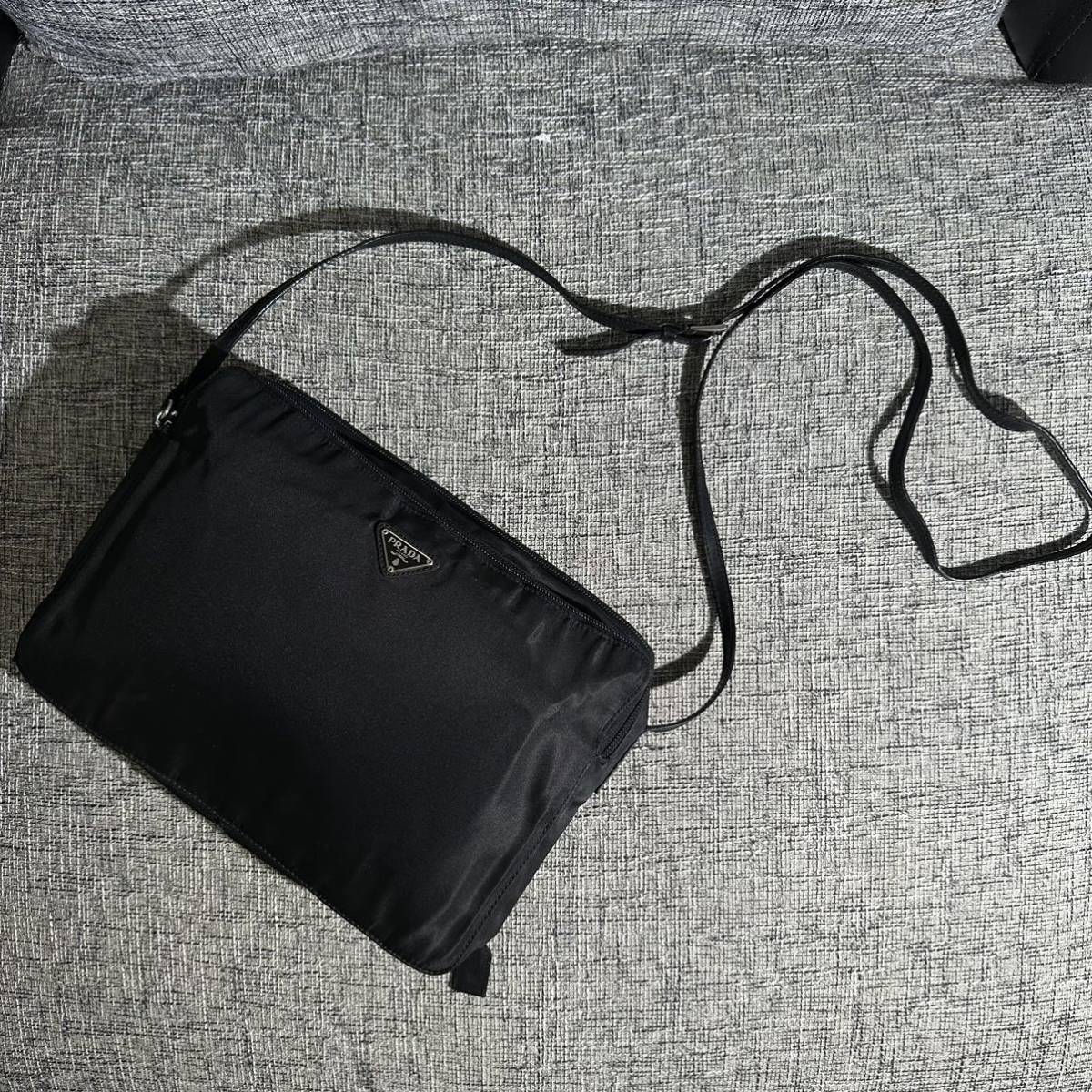 1円〜 PRADA ショルダーバッグ 三角ロゴプレート クロスボディ 1円〜 PRADA ショルダーバッグ 三角ロゴプレート クロスボディ