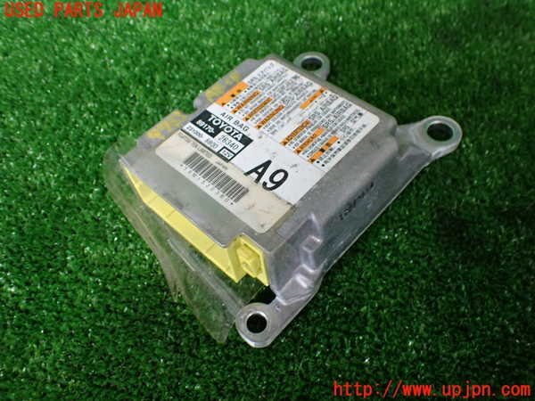 2UPJ-97656145]ハイエースバン200系(KDH206V)エアバッグコンピューター 中古