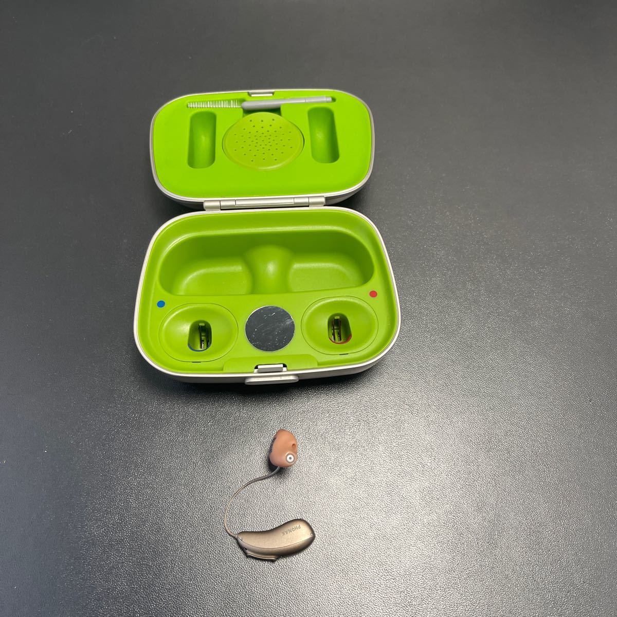 「T12_7K」Phonak フォナック　 耳かけ型　補聴器 1928L236 左のみ　充電ケースセット現状出品　動作未確認　