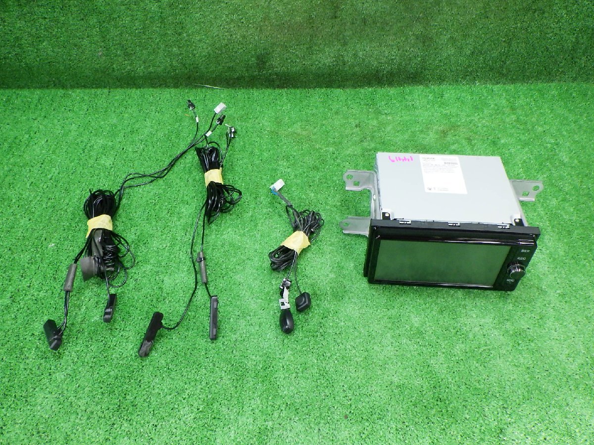 同梱商品です。 トヨタ アクア NHP10 純正ナビ カーナビ 富士通テン 08605-00A50 NSZT