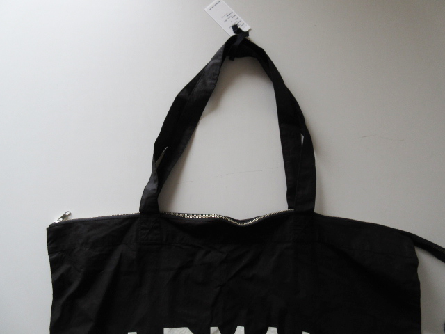 美品 R&D.M.Co- / オールドマンズテーラー OMT-SS930 PRINT LEISURE BAG BLACK / ファスナー トートバッグ レディース