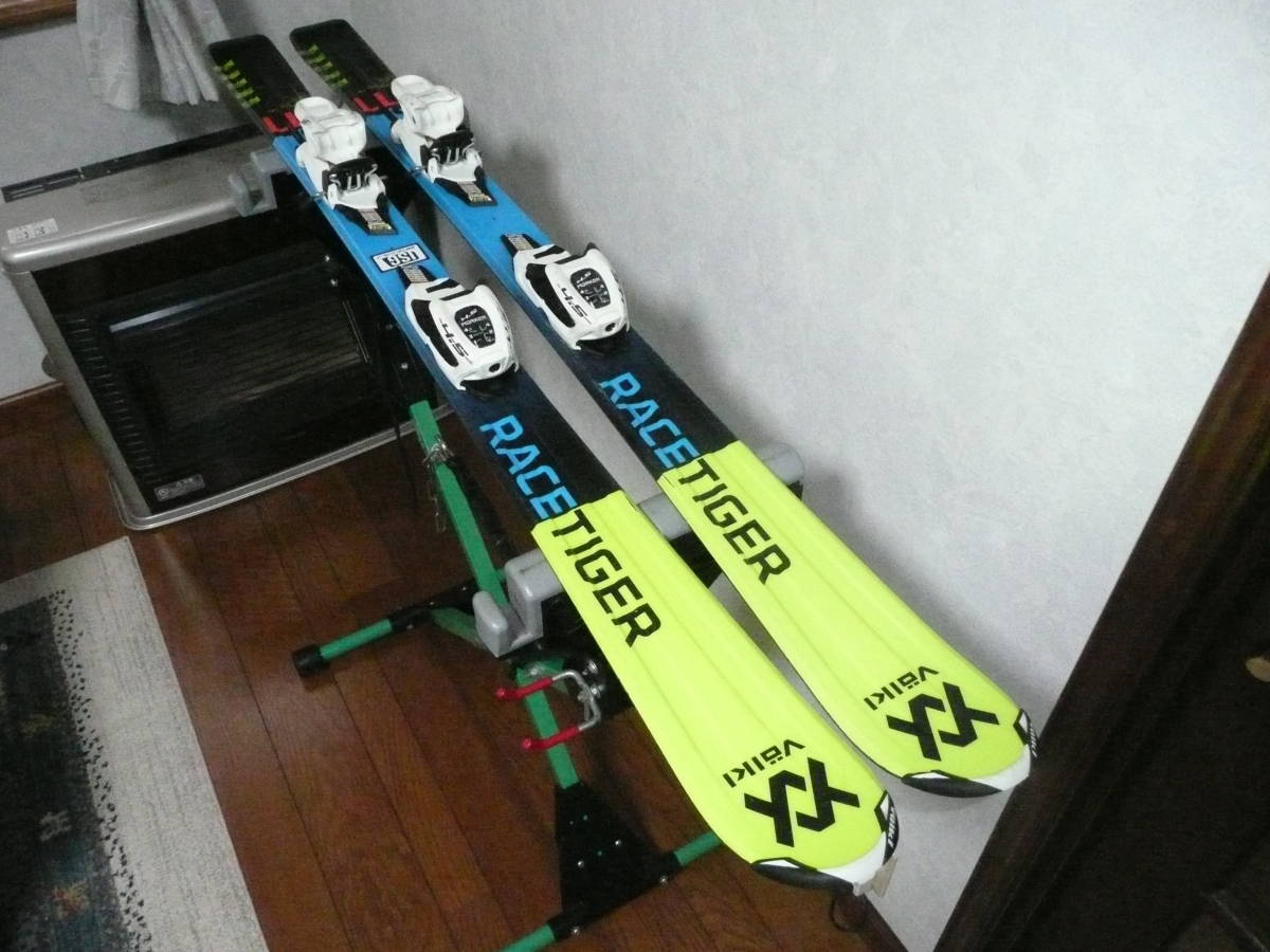 VOLKL フォルクル ISG石井 良品/動確 ジュニアロッカースキー板 130cm 黄青黒 109-69-88cm R11.2M ビンMAK4.5 初-中上級 オールマウンテン