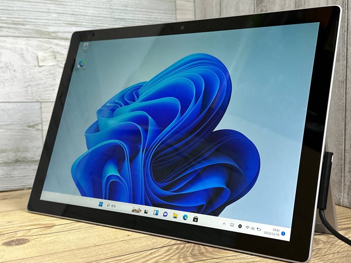 Microsoft Surface Pro 6[Core i5 8350U 1.9GHz/RAM:8GB/SSD:256GB