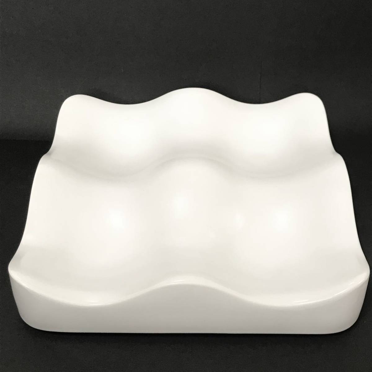 安い，定番人気 非売品 olivetti オリベッティ 佐久間義敬 デザイン 陶器製 オブジェ 灰皿 アクセサリートレイ / Y.Sakuma Lettera トレー タイプライター(その他)｜売買されたオークション情報、yahooの商品情報を その他