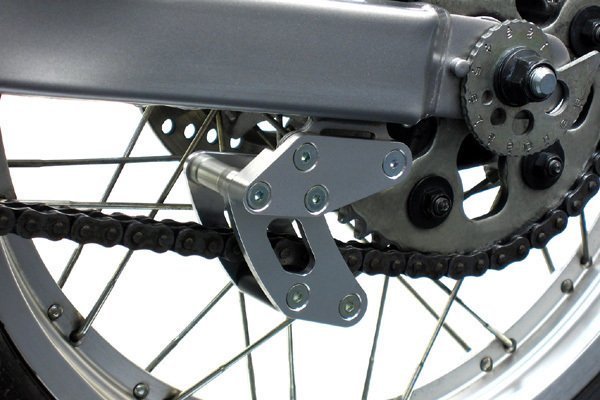 大人気，得価 在庫あり Rb rbi3 チェーン ガイド シルバー SEROW250セロー(チェーン、ベルト)｜売買されたオークション情報、yahooの商品情報をアーカイブ公開 - オークファン チェーン、ベルト