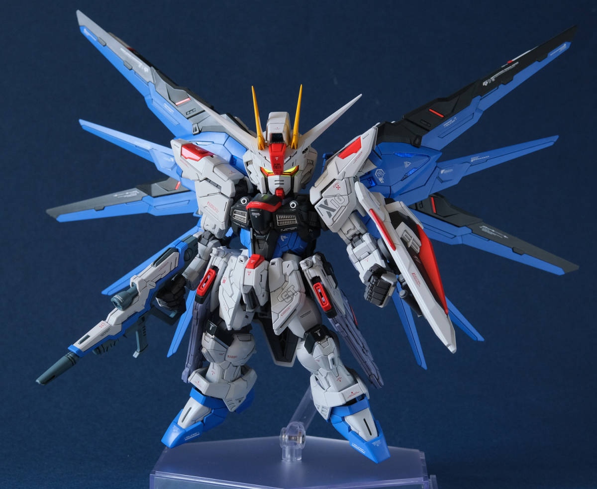 MGSDフリーダムガンダム（全塗装／蛍光塗装） フリーダムガンダム MGSD