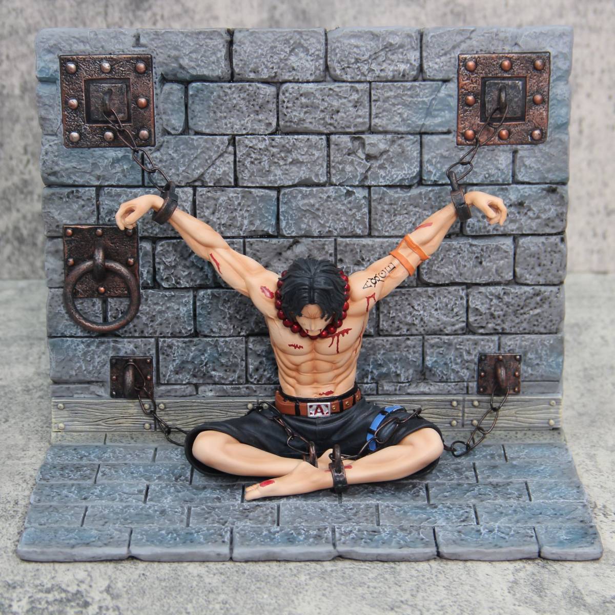 1円スタート！送料無料！ワンピース 火拳 ポートガス D エース 