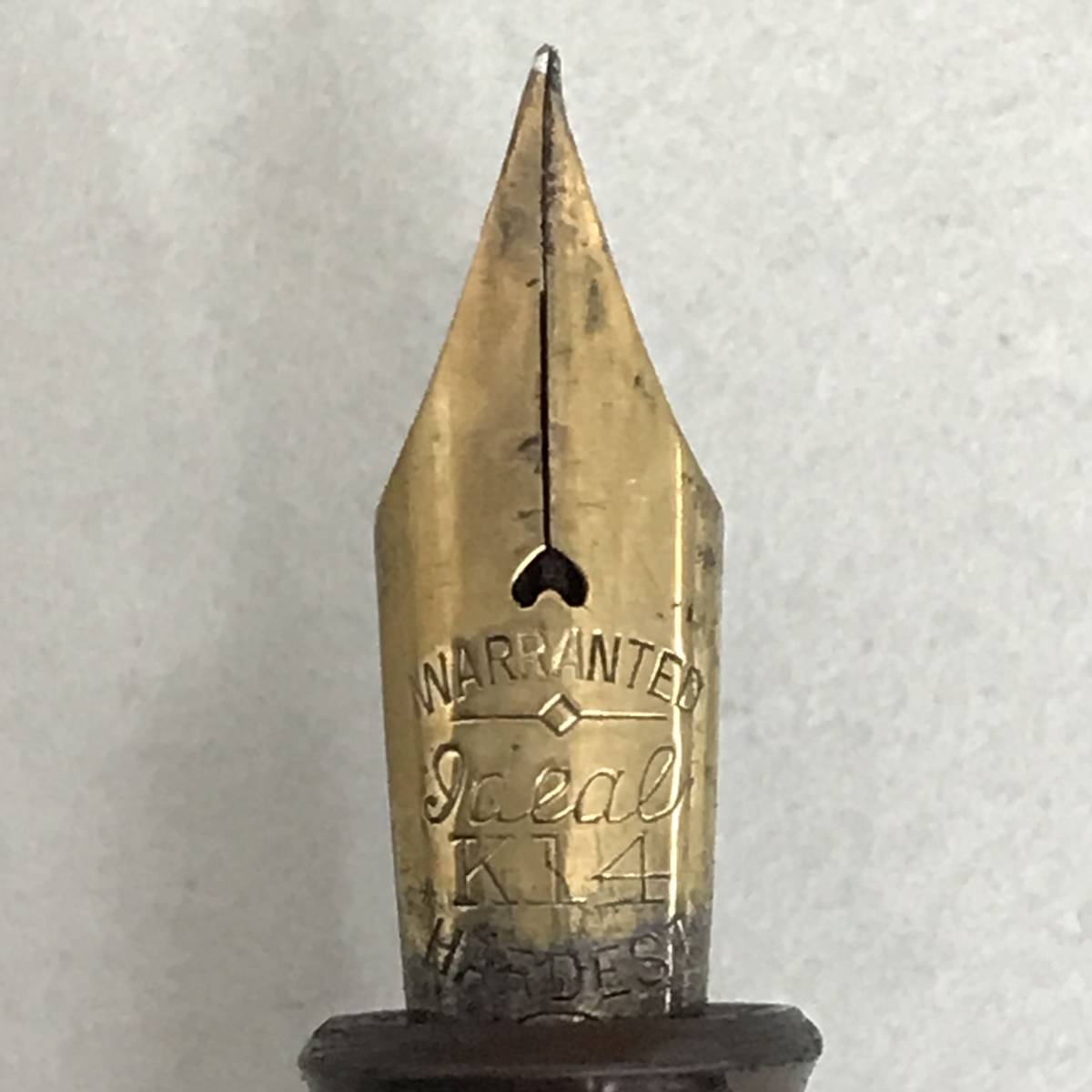 ワランテッド　WARRANTED 14Kペン先　　ヴィンテージ　万年 N109 WARRANTED ワランテッド 万年筆 蒔絵 ペン先14K ブラック