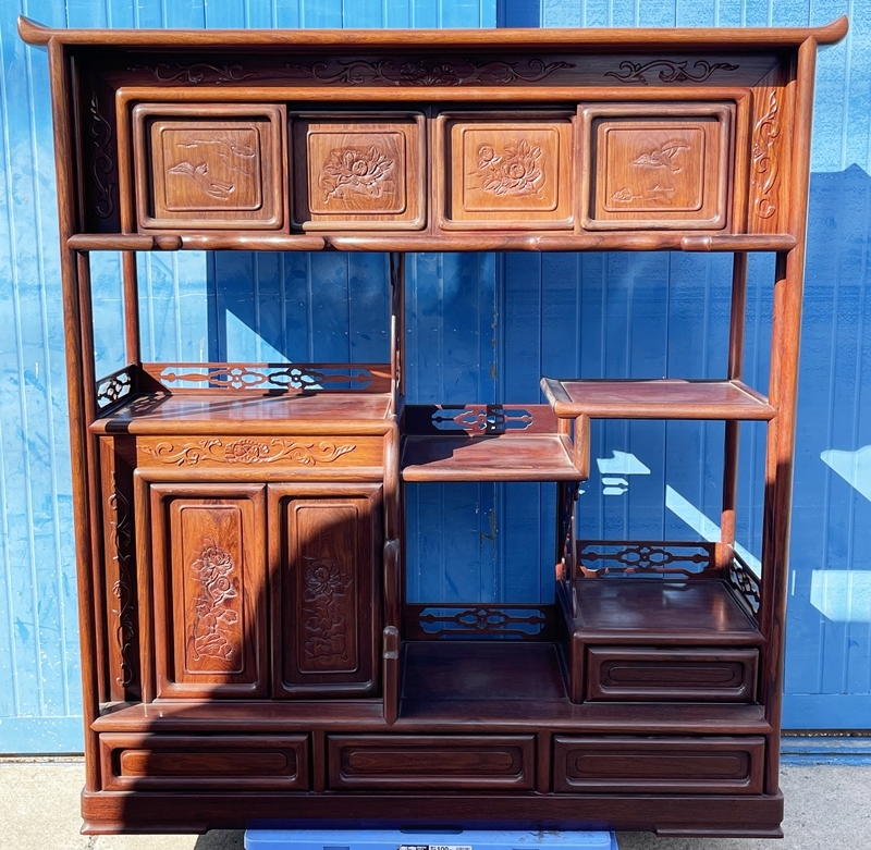 アンティーク家具 紫檀 淡い 茶箪笥 飾り棚 透かし彫り 