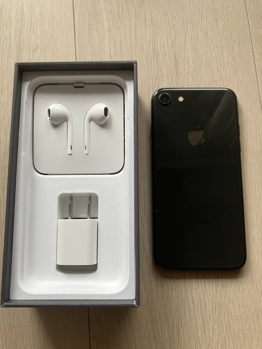 iPhone8 ブラック中古_2