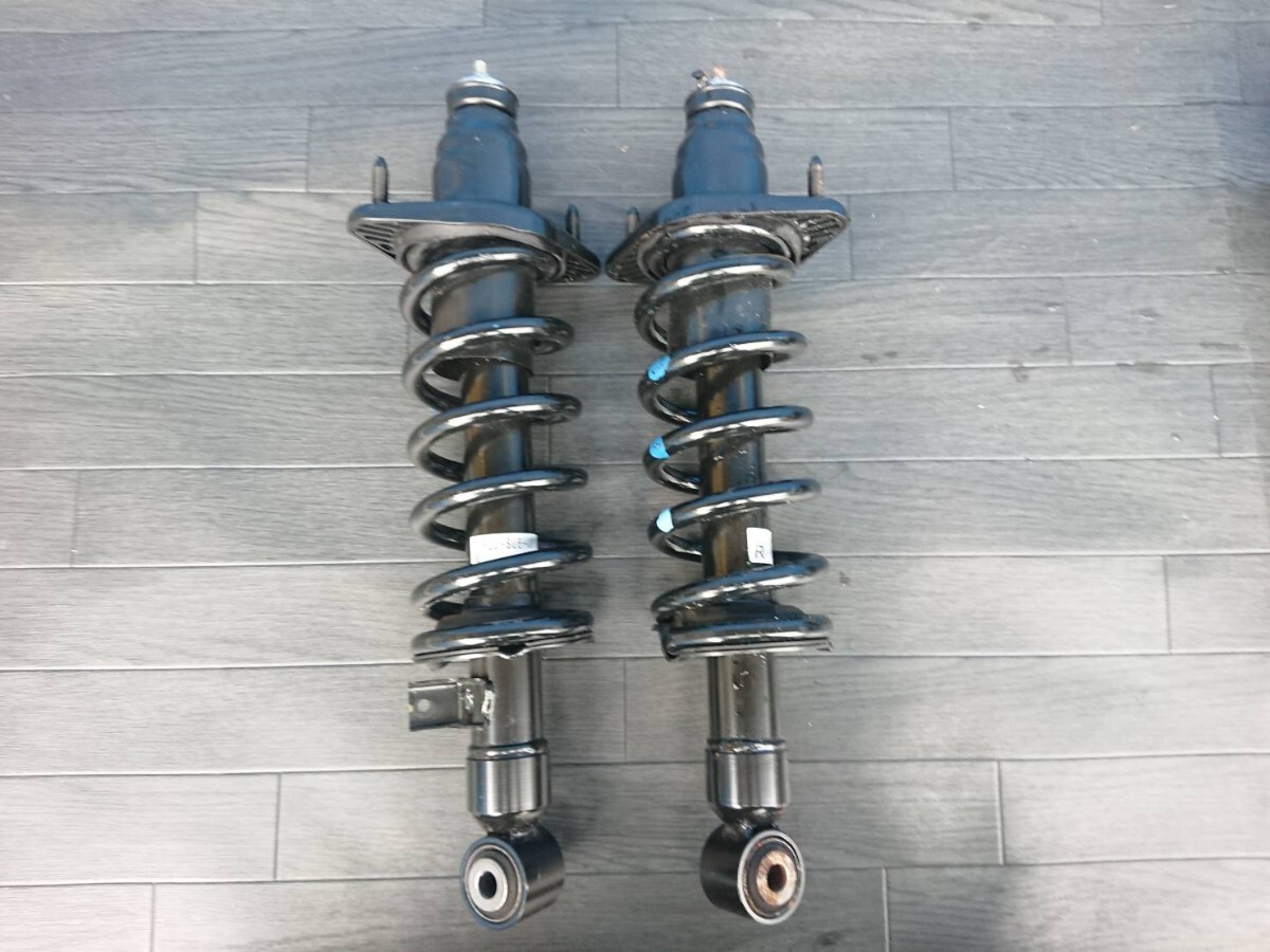 ◎新車納車前外し！ ☆オデッセイアブソルートRB3 前期モデル 平成２３年登録/純正サスペンションキット ショックアブソーバー スプリング _7