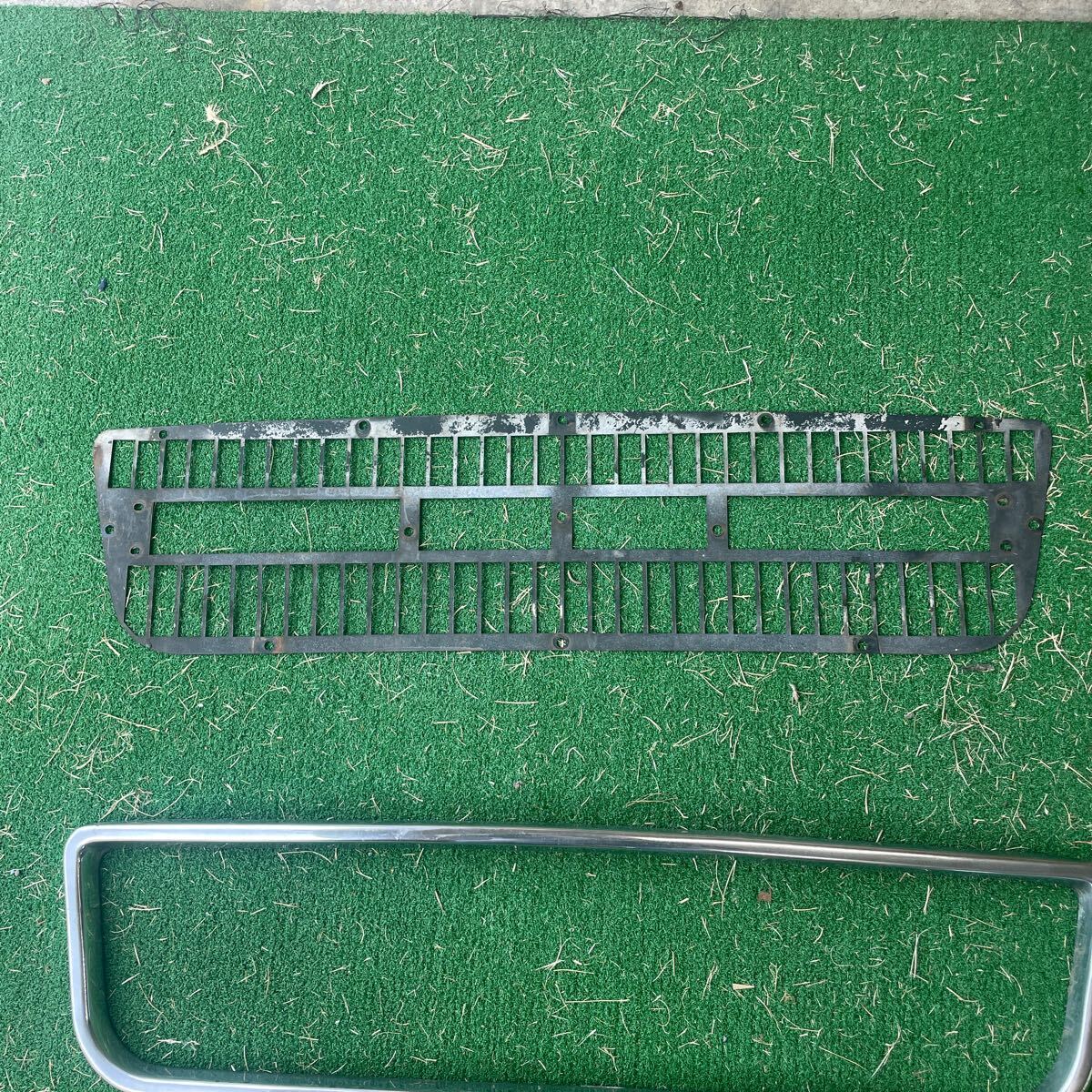 ダットサン　フェアレディ　フロントグリル　SR311_2