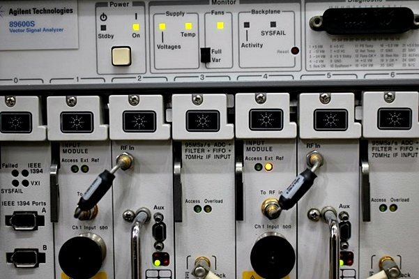 平平 044 Agilent 89600S 6GHz VXI ベース ベクトル シグナル アナライザ Vector Signal ...