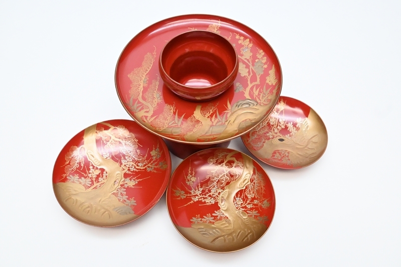 三つ組盃 盃台 豪華 □ 見事な蒔絵盃台 朱塗三盃 高金蒔絵 [松竹梅] 金