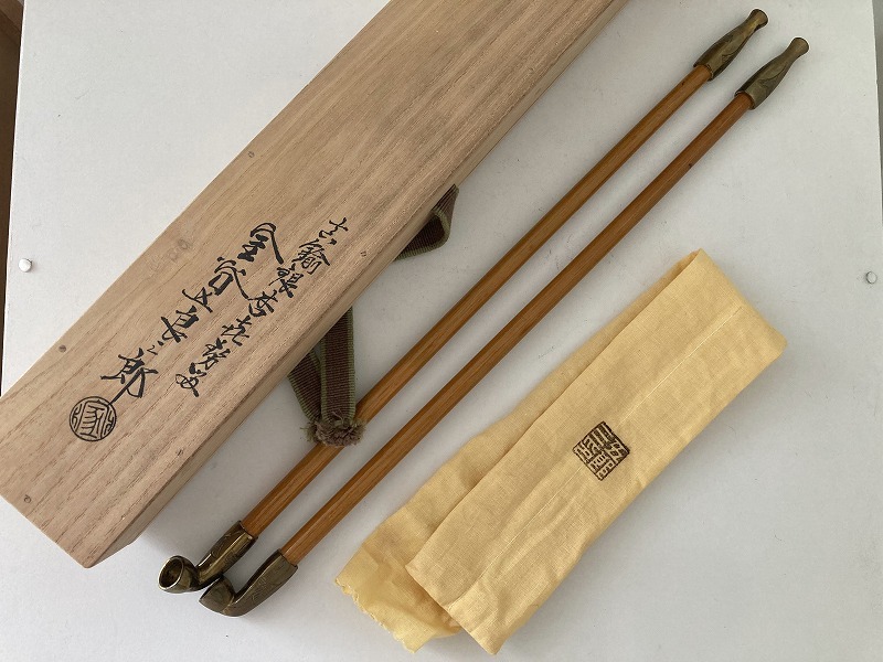 554 真鍮銀杏 紋 キセル 煙管 2点 金谷五良三郎 共箱(真鍮製)｜売買