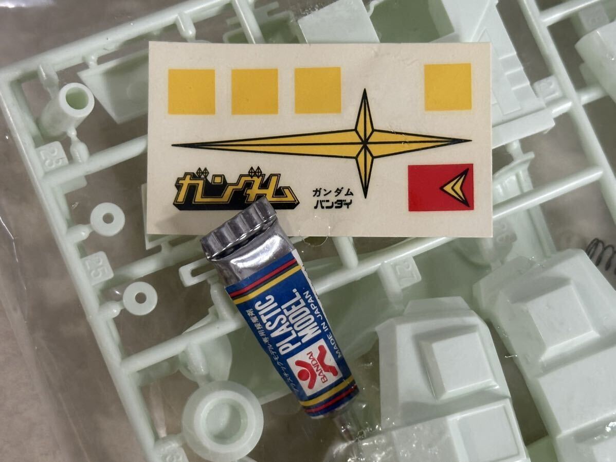未組立品 旧バンダイ バンザイマーク 機動戦士ガンダム 1/100 RX-78