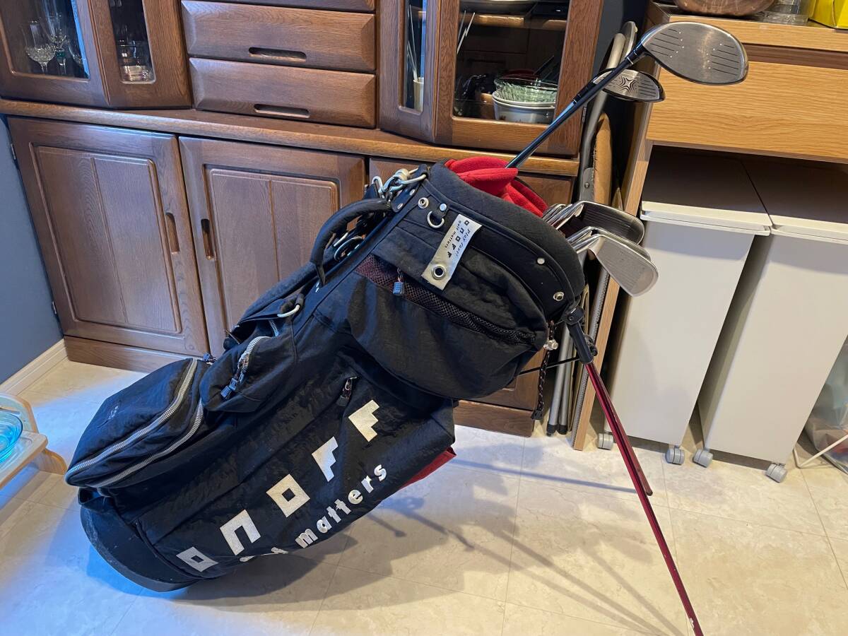 レディースゴルフクラブセット　バッグ：ONOFF　ウッド：キャロウェイ　アイアン：パラディーソ_2