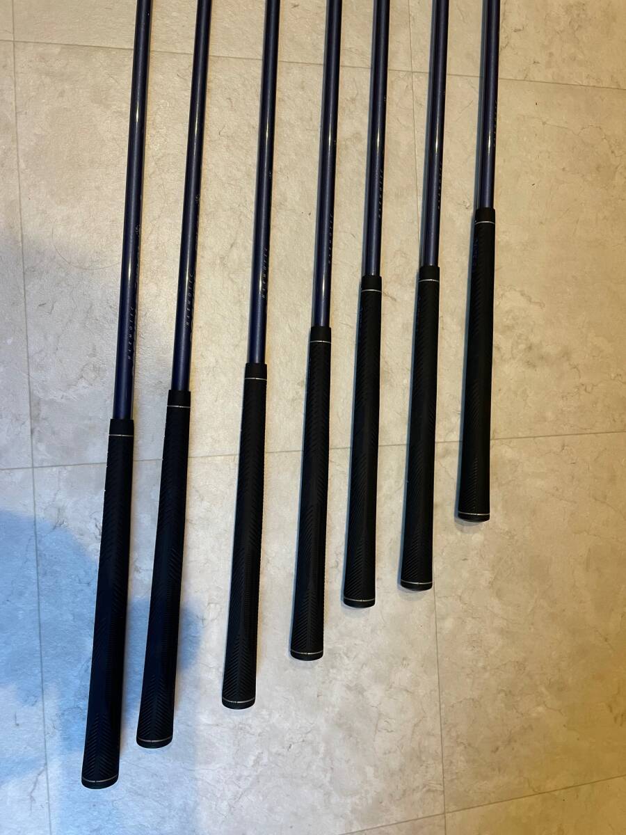 レディースゴルフクラブセット　バッグ：ONOFF　ウッド：キャロウェイ　アイアン：パラディーソ_6