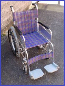 USED【KAWAMURA】車椅子 自走兼介助用