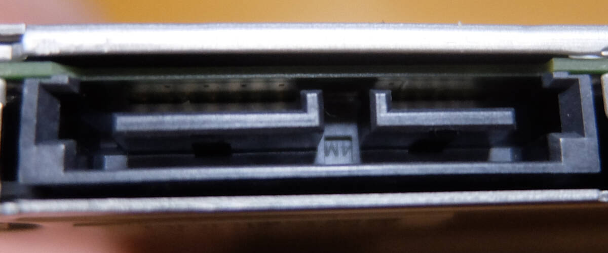 ノートPC用 9.5mm厚 ウルトラスリム ブルーレイドライブ UJ272 動作未確認 管D21_4