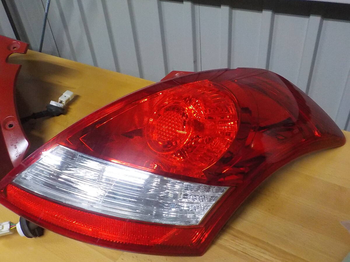 61027 SSZ53 Z☆スイフトスポーツ ZC32S☆テールライト 左右