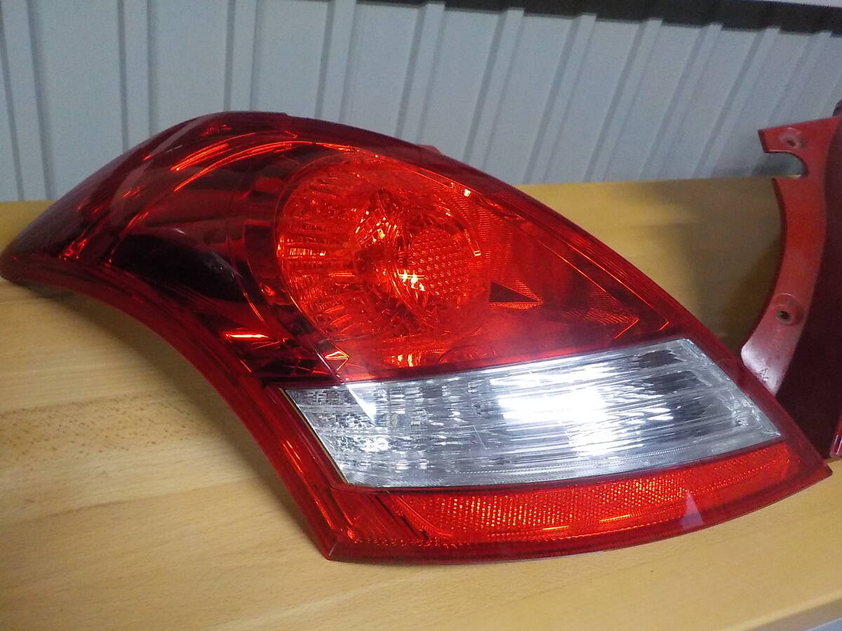 61027 SSZ53 Z☆スイフトスポーツ ZC32S☆テールライト 左右