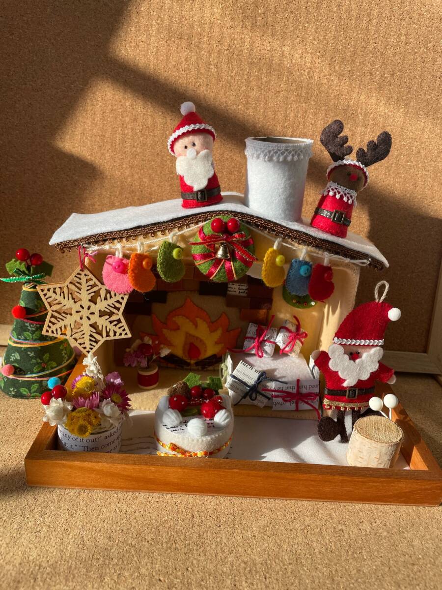フェルトハンドメイド☆サンタのおうち☆クリスマス☆クリスマスツリー☆えんとつからサンタ☆サンタとトナカイ☆クリスマスケーキ_2