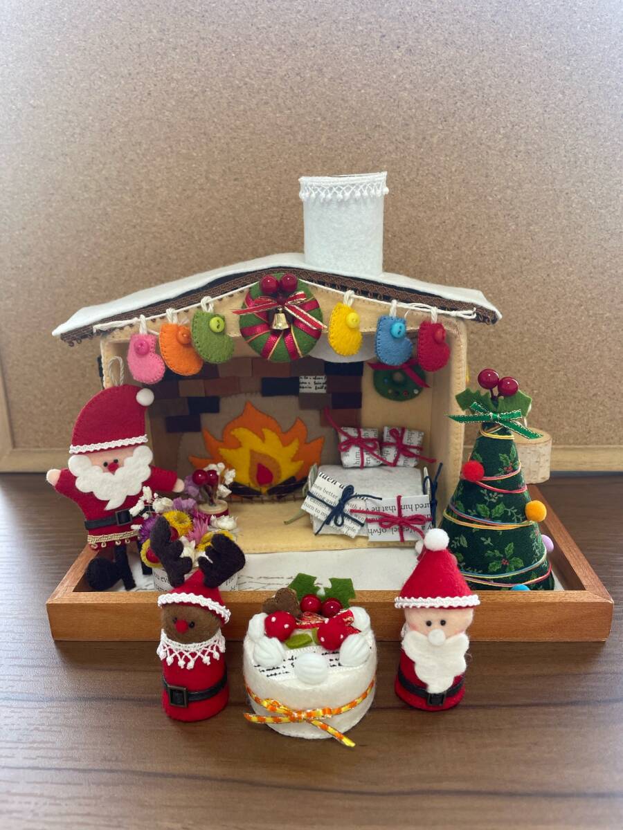 フェルトハンドメイド☆サンタのおうち☆クリスマス☆クリスマスツリー☆えんとつからサンタ☆サンタとトナカイ☆クリスマスケーキ_5