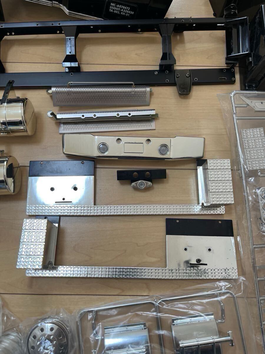 タミヤ 1/14 トレーラーヘッド ナイトハウラー外装品 シャーシ +未使用