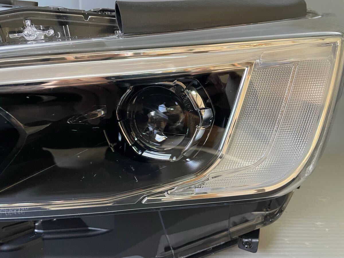 SUBARU レヴォーグ VN5 純正左LEDヘッドライト (koito100-60446)