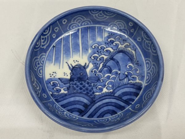 S6406 有田焼風 伊万里焼風 皿 小皿 豆皿 アンティーク 時代物 魚 染付