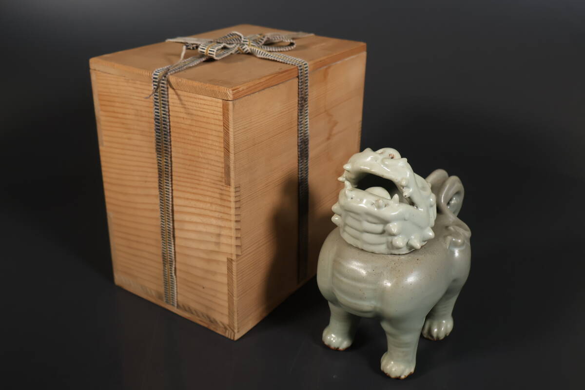 和 A1271 時代古作 唐物 龍泉窯 七官青磁獅子香炉 保管箱