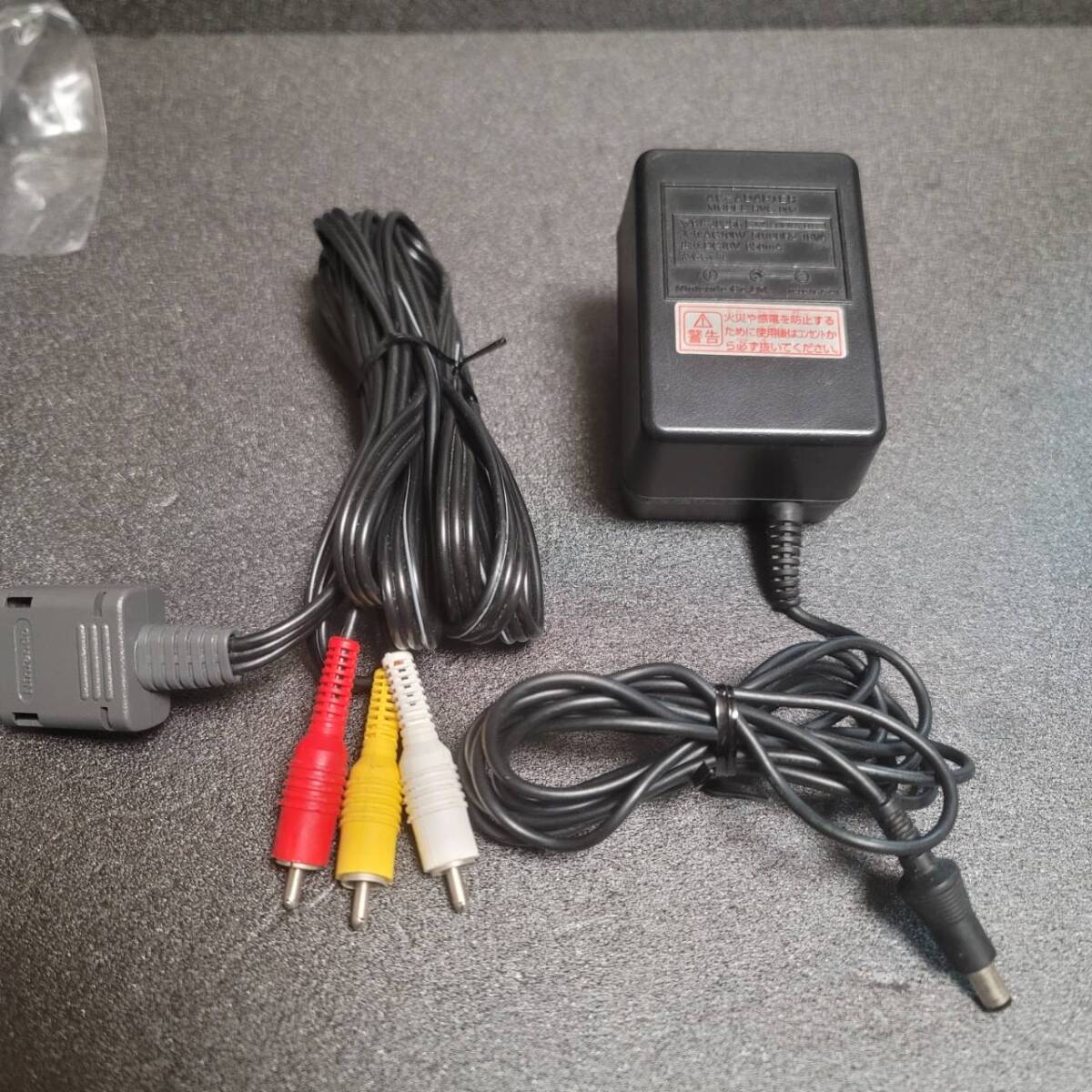 【美品】スーパーファミコン　本体純正一式　動作確認　クリーニング済み　SFC　SHVC-001_10