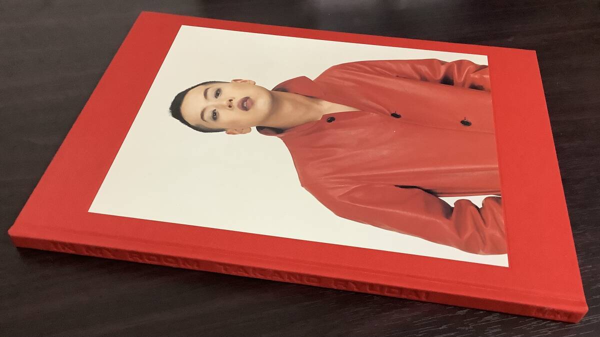 鷹野隆大 写真集『IN MY ROOM』直筆サイン入り 限定550部（シリアル