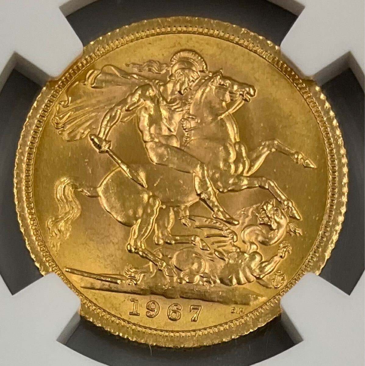 ★１円スタート 美品 1967年 イギリス ヤングヤング エリザベス ロイヤルミント 1ソブリン 金貨 龍退治 NGC社鑑定 MS63_3