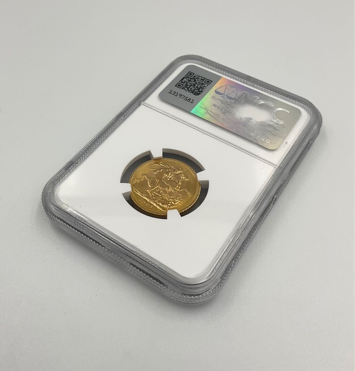 ★１円スタート 美品 1967年 イギリス ヤングヤング エリザベス ロイヤルミント 1ソブリン 金貨 龍退治 NGC社鑑定 MS63_9