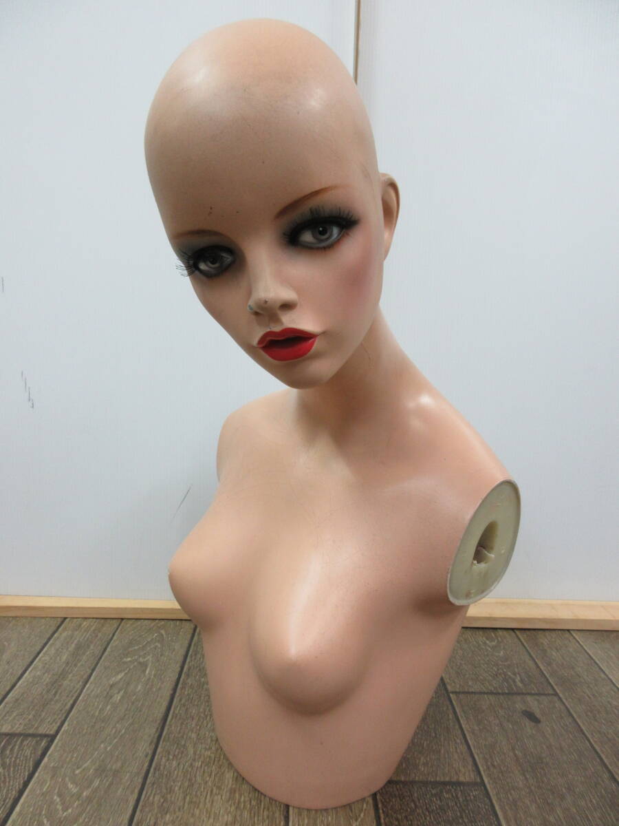 K253【1-26】□ 昭和レトロ 上半身 マネキン 女性用 高さ約58cm 腕・スタンドなし / 店舗什器 人形 アンティーク ビンテージ_1