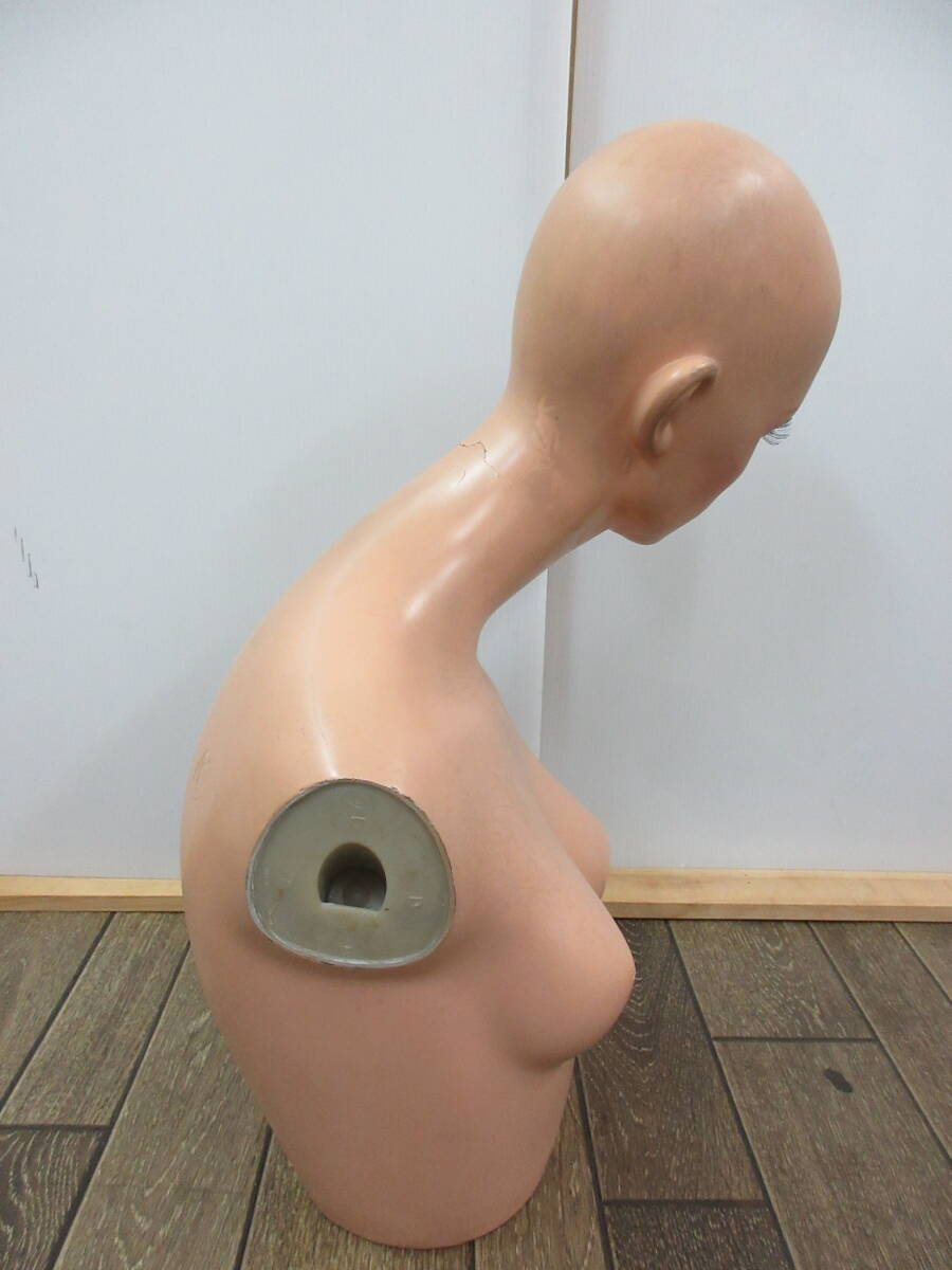K253【1-26】□ 昭和レトロ 上半身 マネキン 女性用 高さ約58cm 腕・スタンドなし / 店舗什器 人形 アンティーク ビンテージ_10
