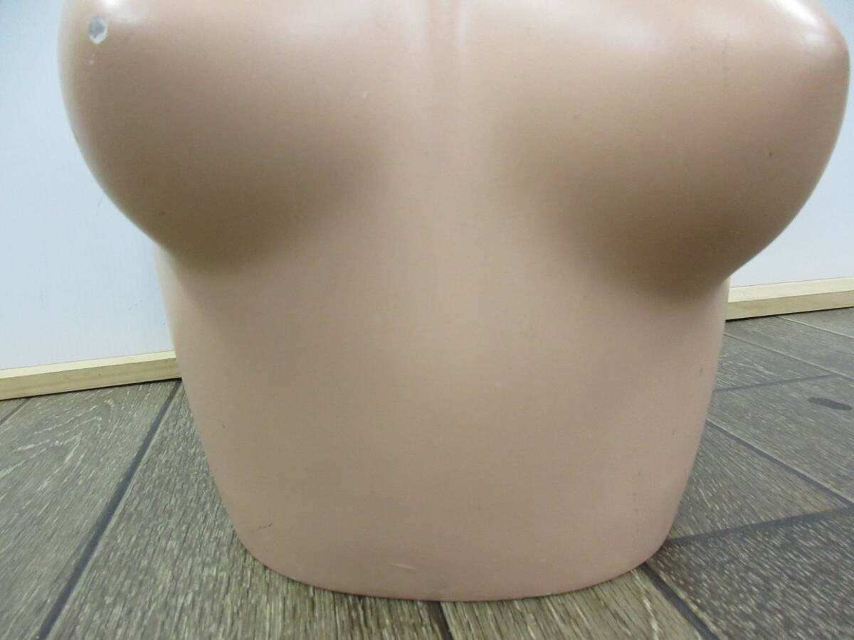 K253【1-26】□ 昭和レトロ 上半身 マネキン 女性用 高さ約58cm 腕・スタンドなし / 店舗什器 人形 アンティーク ビンテージ_7