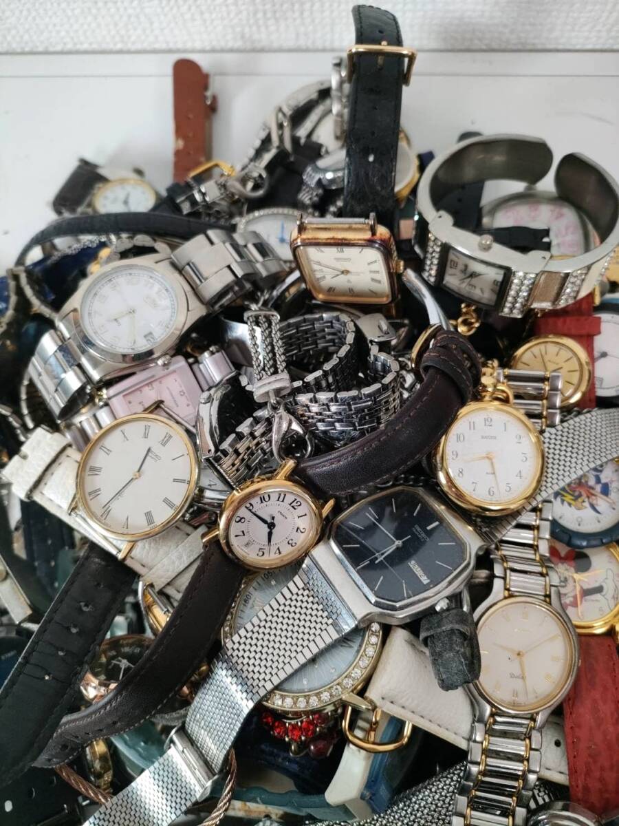 腕時計　まとめ売り　ジャンク品　CITIZEN SEIKO 他 腕時計 約80本 まとめ売り SEIKO セイコー コーチ ブランド等 含む