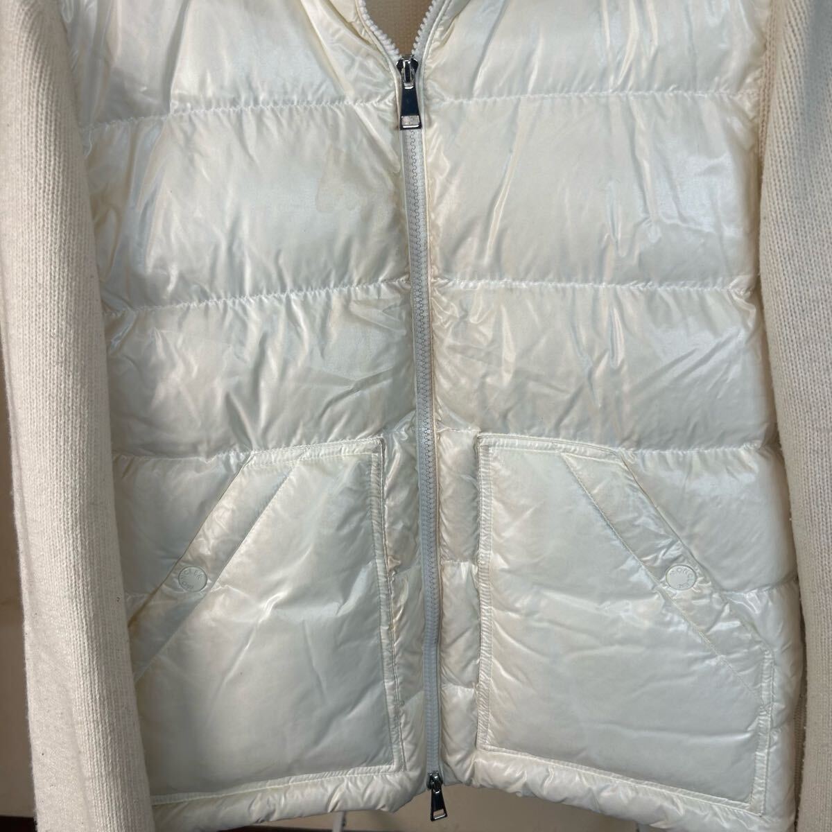 破格最安値】 MONCLER モンクレールダウンニットカーディガン白xs
