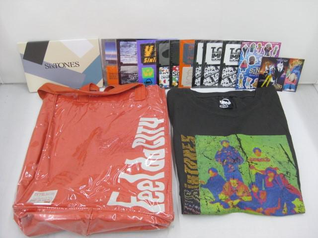 【中古品 同梱可】 SixTONES LIVE TOUR 2024 VVS Tシャツ Feel da CITY ショッピングバッグ ステッカー 等 グッズセ_1