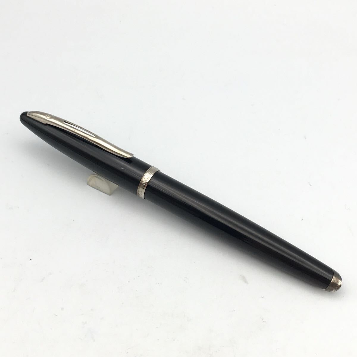 人気，100%新品 F01229/WATERMAN ウォーターマン/万年筆/カレン/ペン先 18K 750/ブラック&times;シルバー(ウォーターマン)｜売買されたオークション情報、yahooの商品情報をアーカイブ公開 - オークファン ウォーターマン