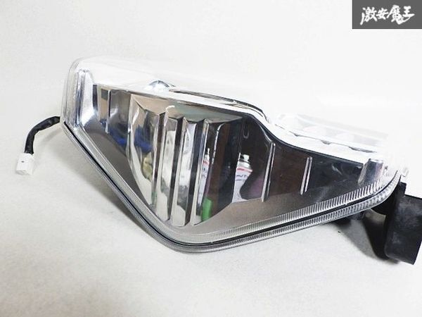 ★破損無し/LED点灯OK★ ダイハツ 純正 LA600S LA610S タント カスタム 前期 LED テールライト テールランプ 右 右側 運転席 20516 LA600S LA610S タント ★LED点灯OK 助手席 ASSY
