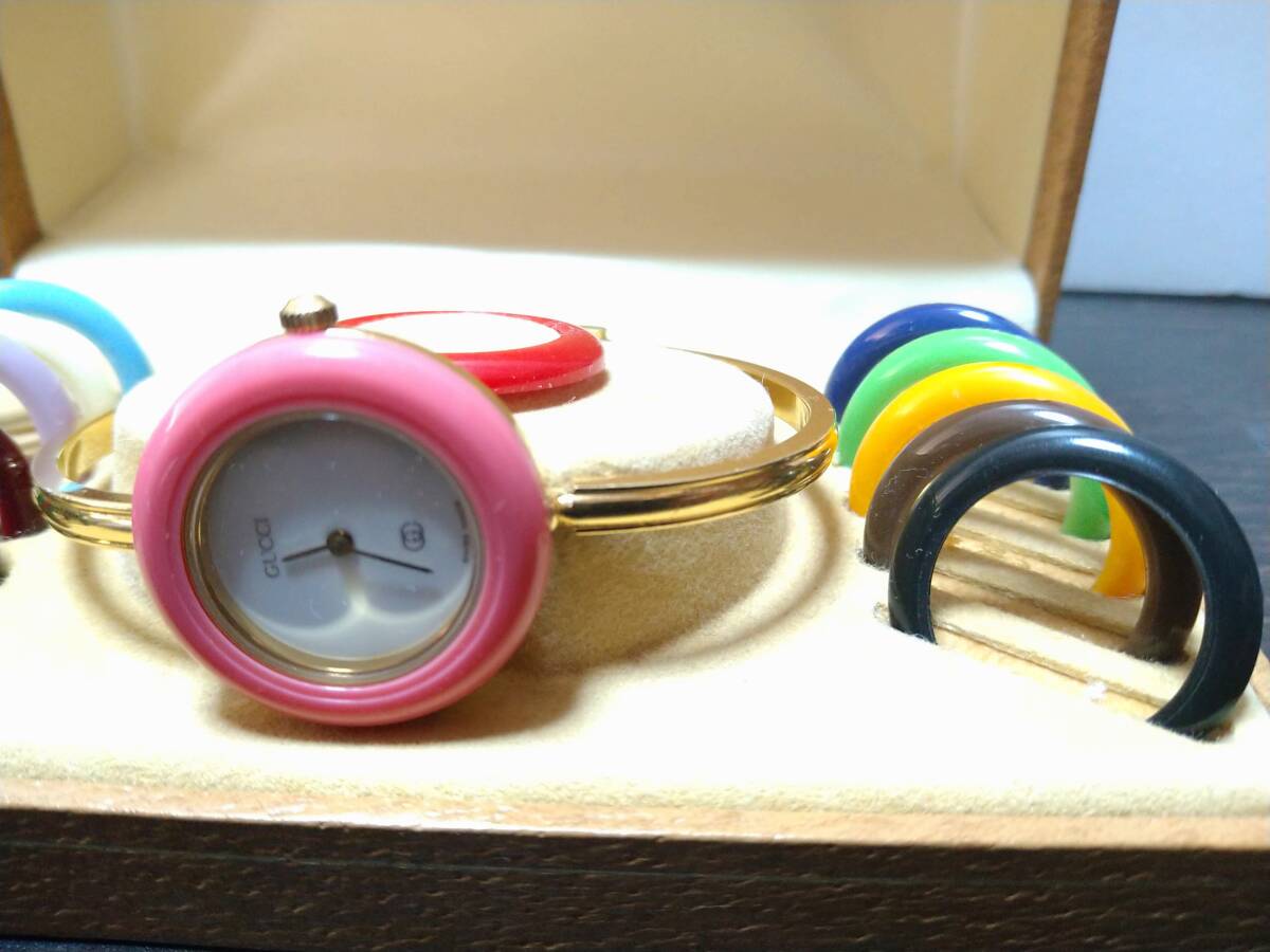 稼動品 グッチ チェンジベゼル12色 1100-L 保管箱付き GUCCI バングル 